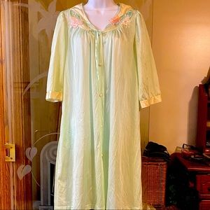 Make OFFERS pretty Vintage Nightgown